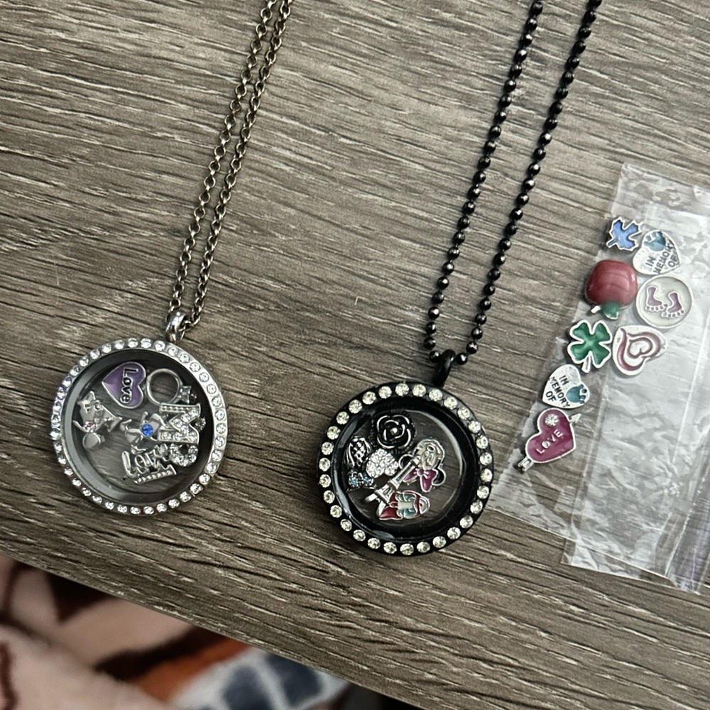 Origami Owl Silver & Black Interchangeable Necklaces & Charms